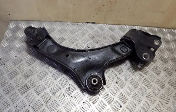 Volvo XC70 Front lower control arm/wishbone