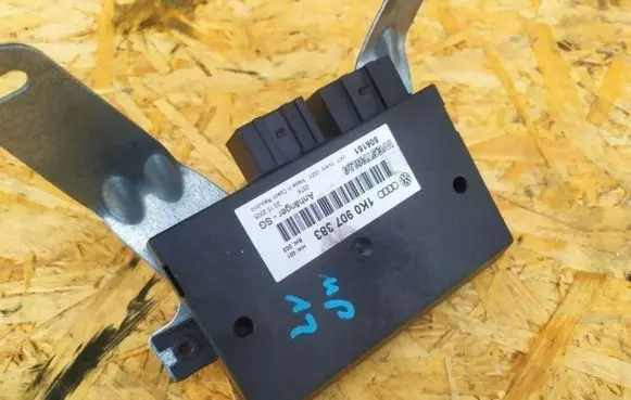 Volkswagen Golf VII Tow bar trailer control unit/module 