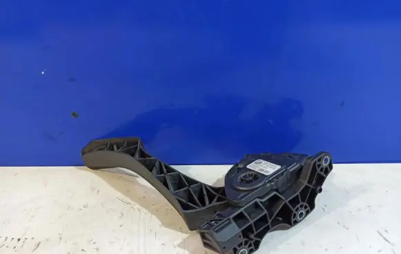 Volvo S80 Accelerator throttle pedal 31329060 6G929F836DD