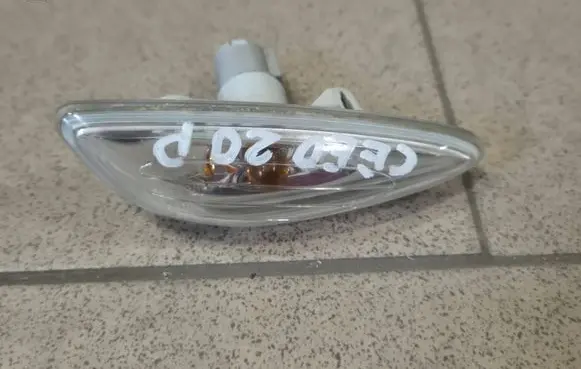 KIA Ceed Front fender indicator light 92304A20