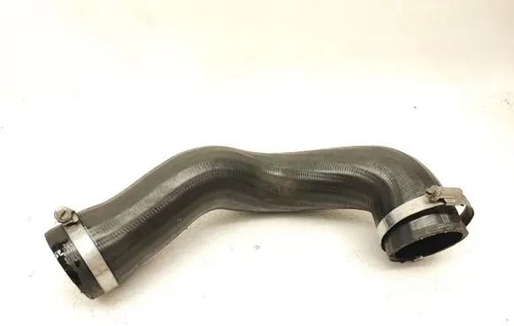 Land Rover Discovery 4 - LR4 Intercooler hose/pipe AH22G738AC