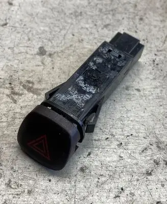 Volvo XC90 Hazard light switch 9168302