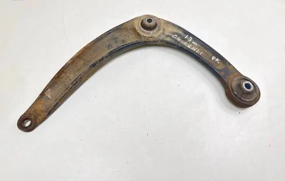 Citroen C4 II Front lower control arm/wishbone 823215