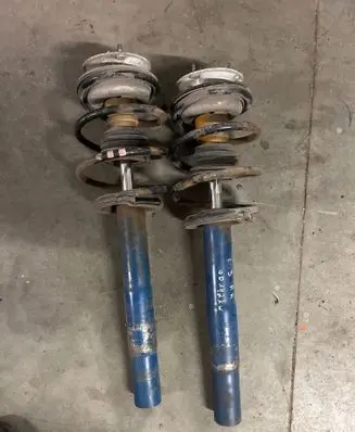 BMW 5 E39 Front shock absorber with coil spring 3266230003 01R18