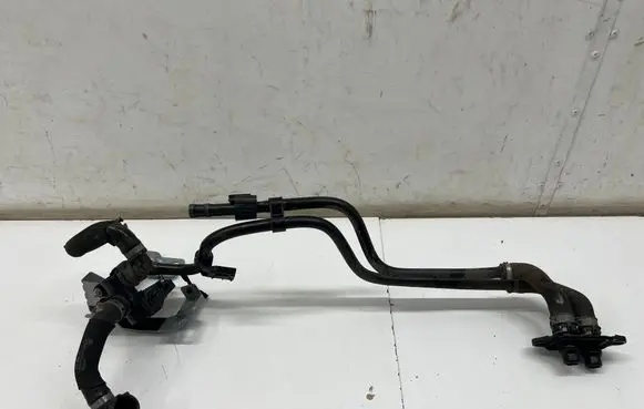 Mercedes-Benz CLA C118 X118 Engine coolant pipe/hose A1775015200 A1775010302