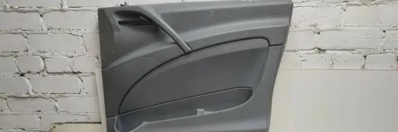Mercedes-Benz Vito Viano W639 Front door card panel trim A639727 P0081185