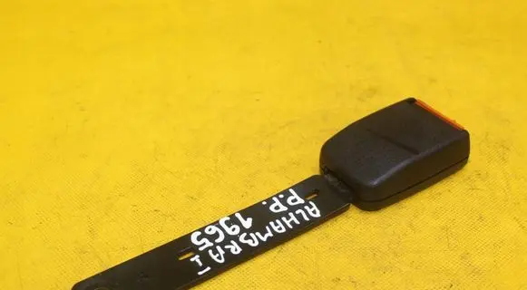 Seat Alhambra (Mk1) Front seatbelt buckle