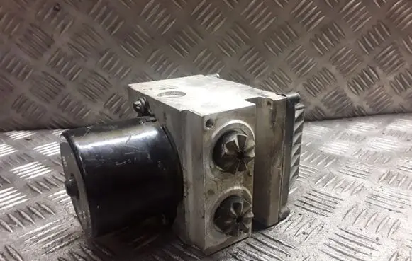 Volkswagen PASSAT B6 ABS Pump 3C0614095P 16027201 16027001A