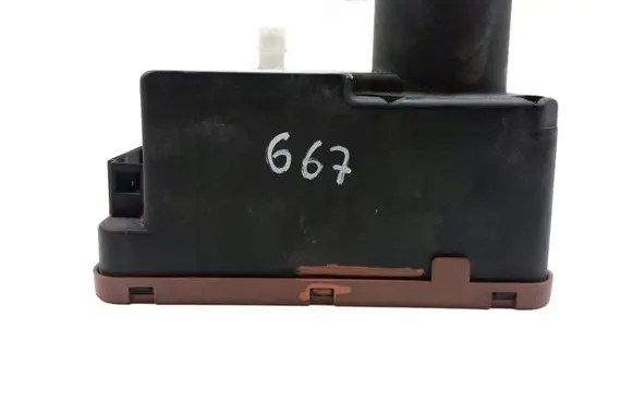 Volkswagen PASSAT B5.5 Central locking vacuum pump 1H0962257F