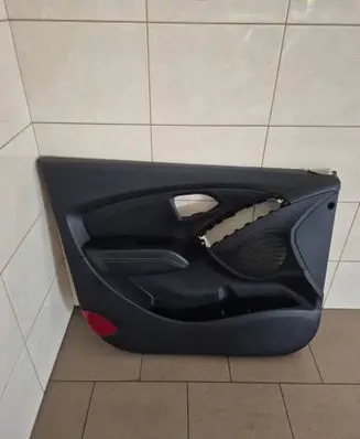 Hyundai ix35 Front door card panel trim 823012Y2139P