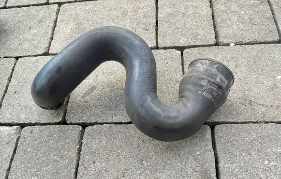 Audi A4 S4 B7 8E 8H Intercooler hose/pipe 8E0145834AH