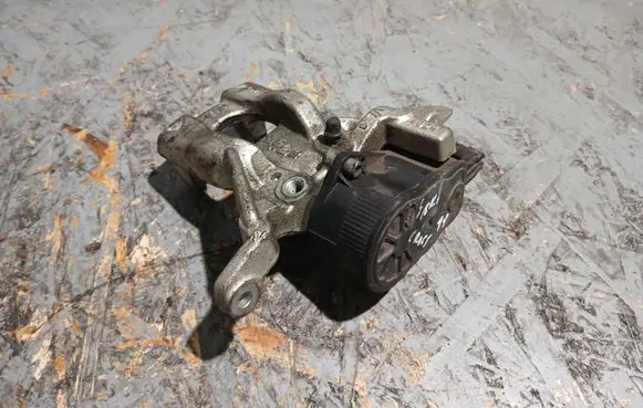 Toyota Yaris Cross Rear brake caliper L99515