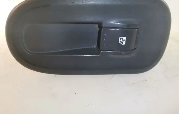 Renault Kangoo II Electric window control switch 8200548968