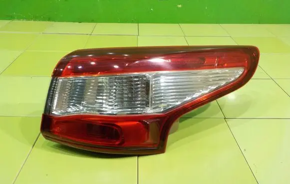 Nissan Qashqai Rear/tail lights ZP5