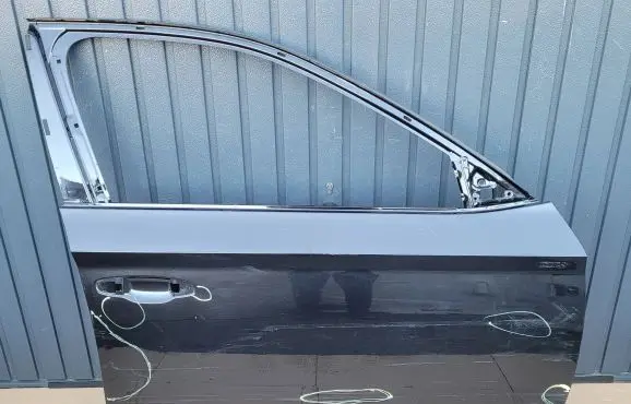 Skoda Superb B8 (3V) Front door 3V0831312