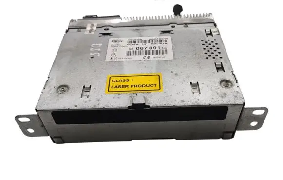Citroen DS5 Glow plug pre-heat relay 9806709180