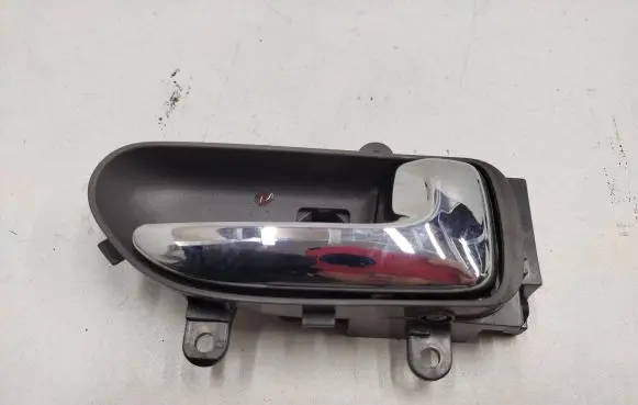 Nissan X-Trail T31 Front door interior handle 