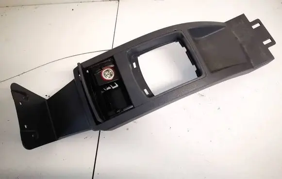 Volkswagen Polo IV 9N3 Car ashtray 6q1863241