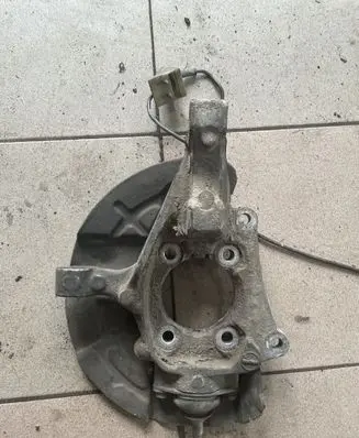 Volvo S60 Front wheel hub spindle knuckle