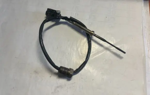 BMW 5 G30 G31 Exhaust gas temperature sensor 8570234