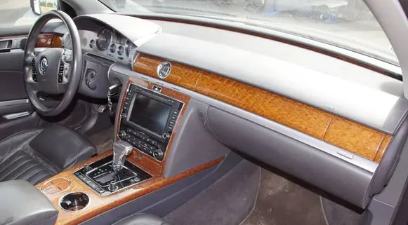Volkswagen Phaeton Dashboard