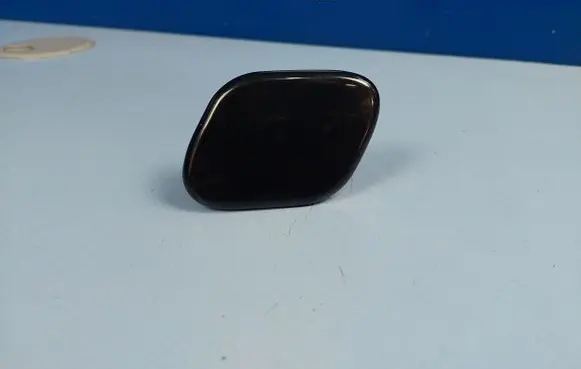 Hyundai Santa Fe Headlight washer spray nozzle cap/cover 986812W000