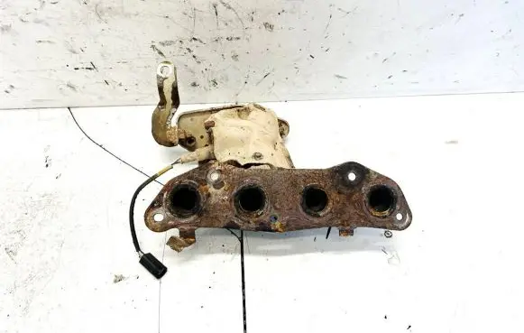 Nissan Note (E11) Exhaust manifold