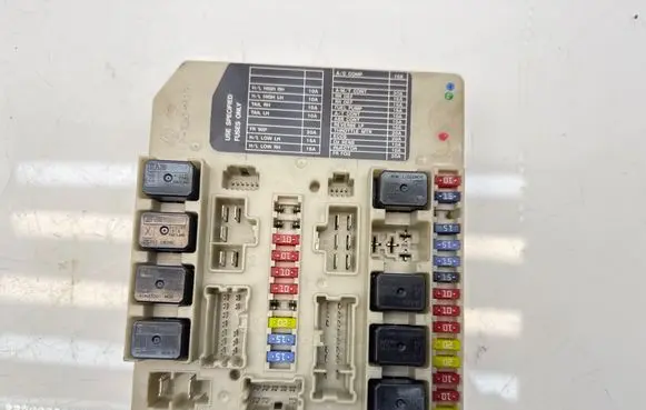 Nissan Micra Fuse module 284B7AX620