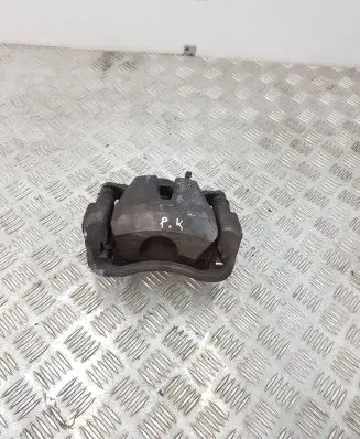 Toyota Auris E180 Front brake caliper