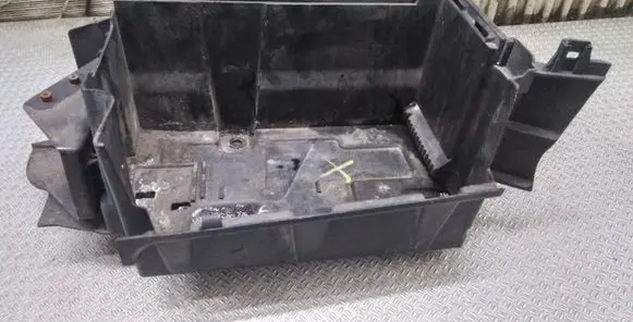 Battery box tray