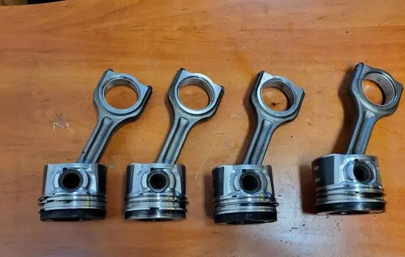 Peugeot 508 Piston with connecting rod 3003.4