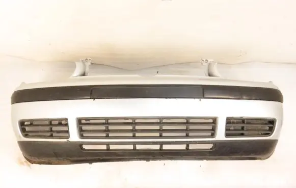 Volkswagen Golf IV Front bumper