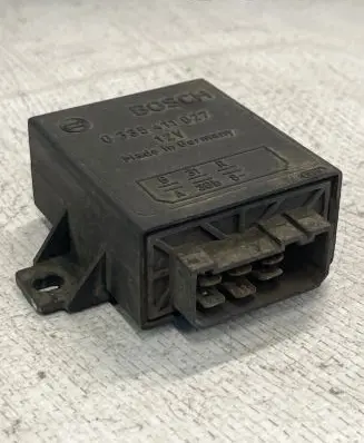 Mercedes-Benz E W210 Other control units/modules 0335411027