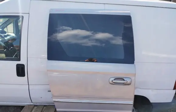 Chrysler Voyager Side sliding door 
