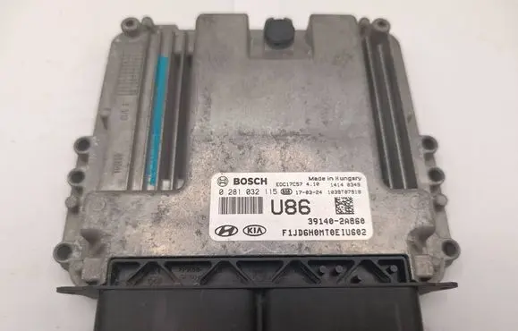 KIA Ceed Engine control unit/module 0281032115 EDC17C57 391402A860