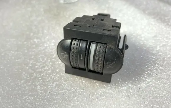 Volkswagen PASSAT B5 Headlight level height control switch 3B0941333C