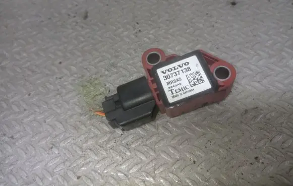 Volvo C30 Airbag deployment crash/impact sensor 30737138