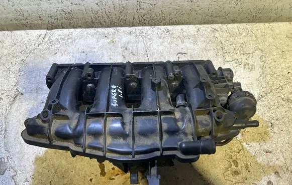 Skoda Superb B6 (3T) Intake manifold 06133185