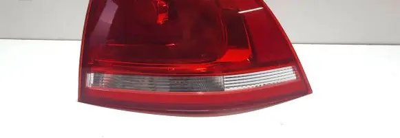 Volkswagen Touareg II Rear/tail lights 7P6945096F