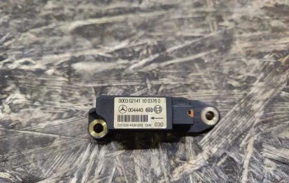 Mercedes-Benz SL AMG R230 Airbag deployment crash/impact sensor 2208204426