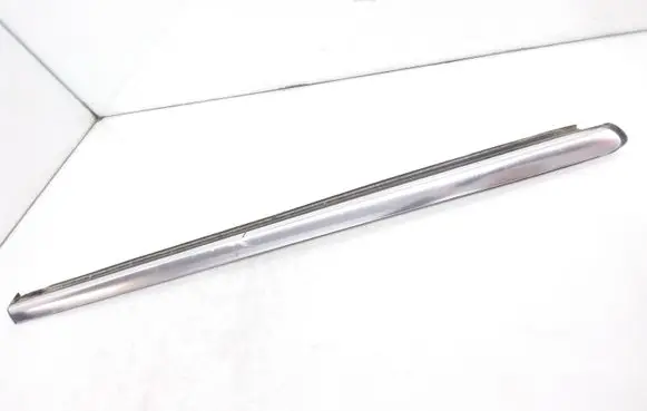 Mercedes-Benz R W251 Rear side glass trim 25169077 2516907980