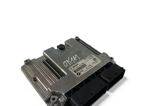 BMW 3 F30 F35 F31 Engine control unit/module ECU 8470176 0281034449