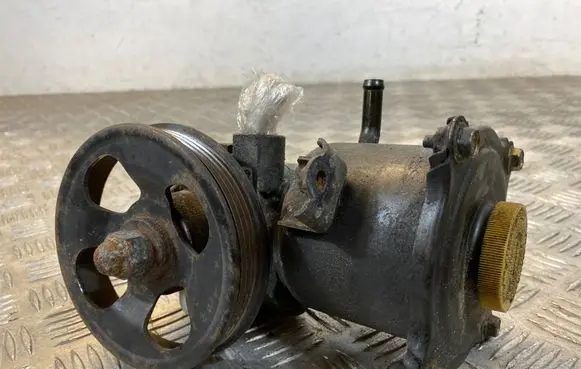 Subaru Forester SF Power steering pump 47801004 JKC8Z16