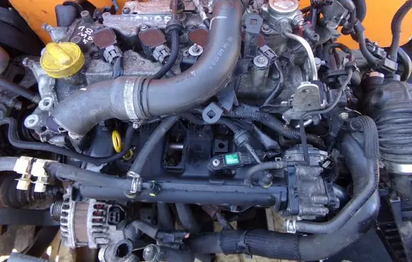 Nissan Juke I F15 Engine swap HRA2DDT