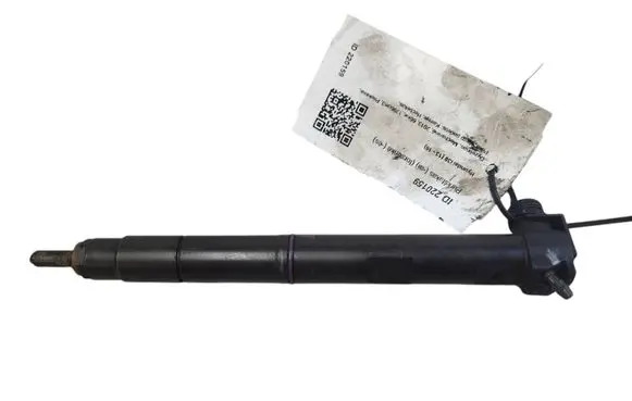 Hyundai i30 Fuel injector 338002A780