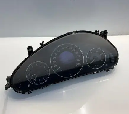 Mercedes-Benz E W211 Speedometer (instrument cluster) A2115403447 2115403447