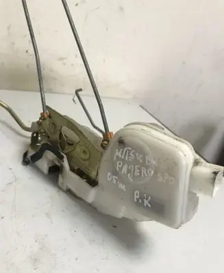 Mitsubishi Pajero Sport I Front door lock 04917