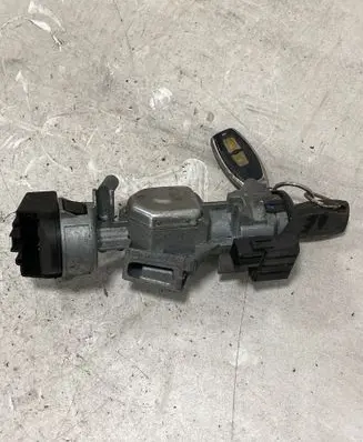 Ford Focus C-MAX Ignition lock 3M513F880AC