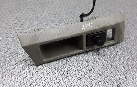 Nissan Micra Wing mirror switch 68485K10121