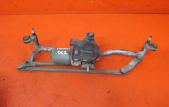 Volkswagen Touran I Front wiper linkage and motor 2K1955023E 3397020667 2K1955119B